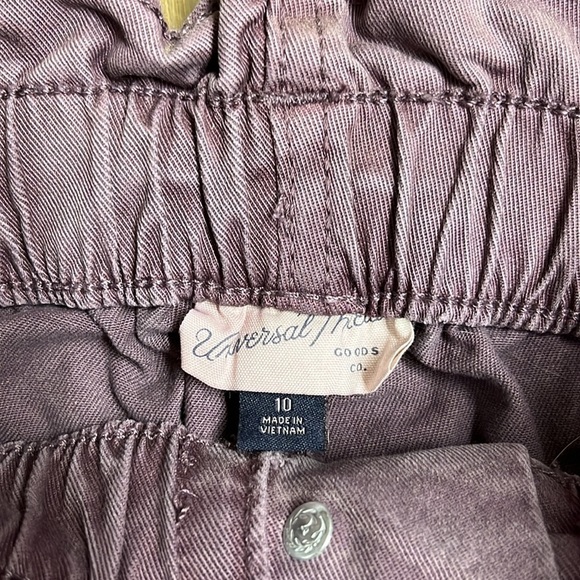 Universal thread woman’s pants. - Picture 4 of 5